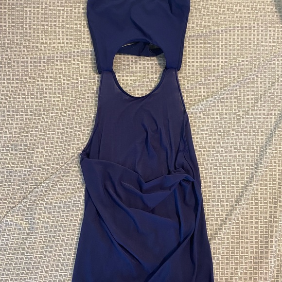 Dark blue lululemon tank top size 4 - Picture 3 of 5